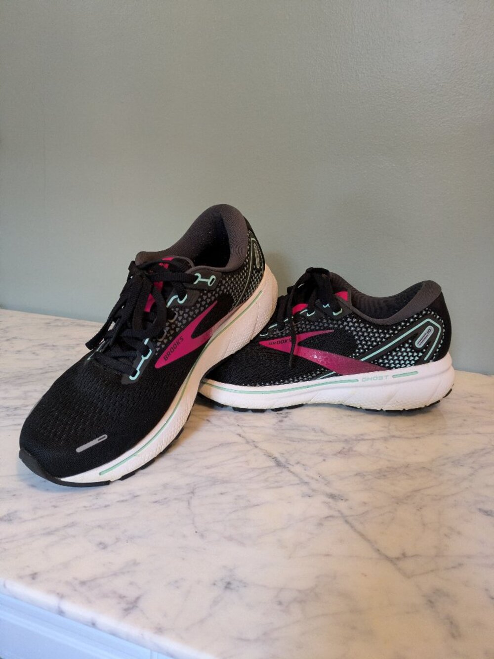 Brooks Women’s Ghost 14 Running Shoes – Wide Size 9 – DNA LOFT Cushioning